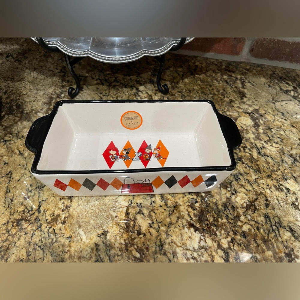 Rae Dunn PEANUTS TRICK OR TREAT rectangle baking dish - Brand new LAST ONE!